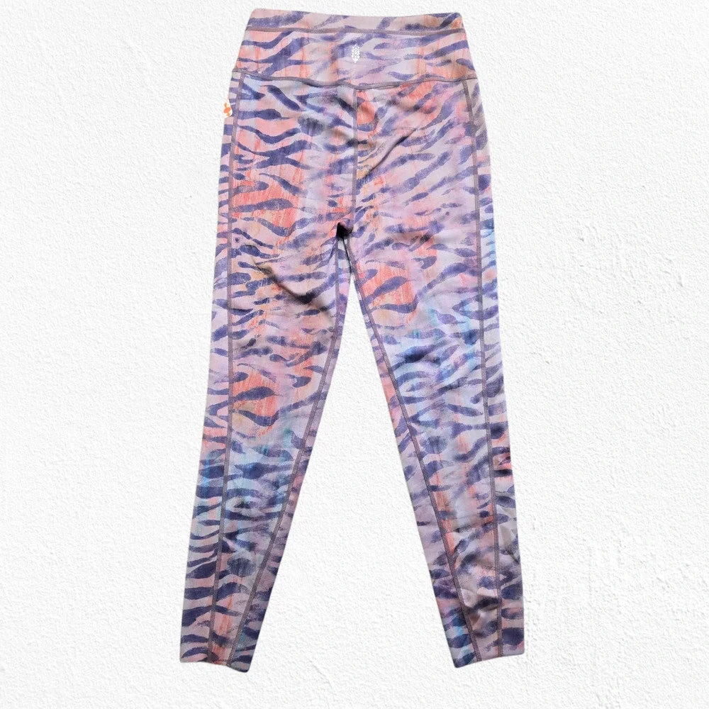 Free People Movement Beat The Heat Tiger Print Reversible Leggings Size Medium